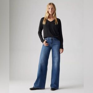 Levi's 318 Shaping Wide Leg Jeans